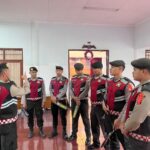 Pastikan Aman, Polres Batu Lakukan Sterilisasi Gereja Jelang Natal 2024