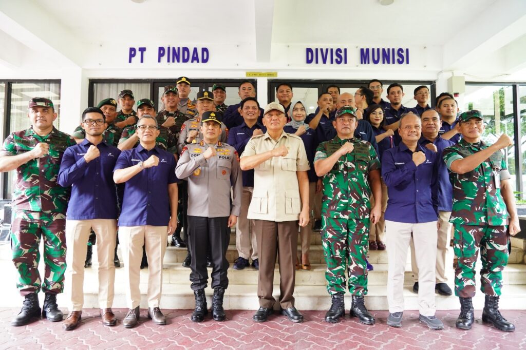 Pangdivif 2 Dampingi Kunjungan Kerja Menhan RI