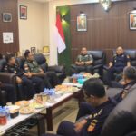 Pangdam Sambangi Kepala DJBC Kalbar Di Ruang Kerjanya