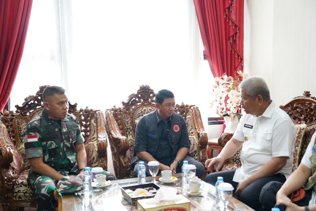 Kasdam XII/Tpr Ikuti Rapat Koordinasi Penanganan Darurat Bencana