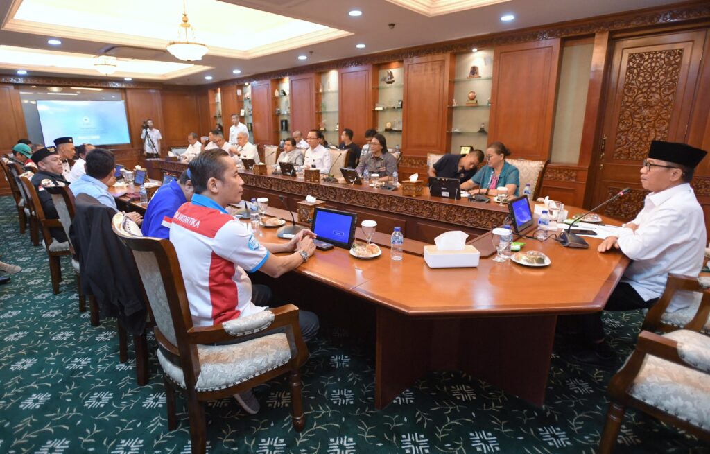 Ramses Sitorus Bersama Ribuan Wartawan & LSM Klarifikasi Statement Menteri Desa PDT