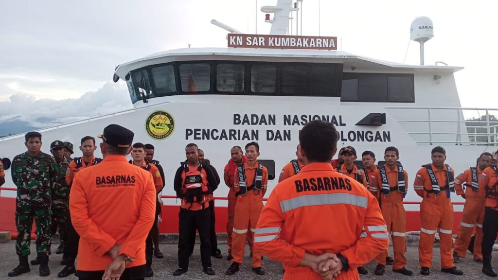 Kodam XVIII/Kasuari Bantu Basarnas Manokwari dalam Pencarian Korban Hilang KM Dorolonda
